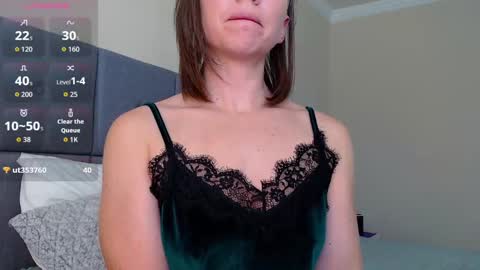 Shalynn online show from 15, 10, 2025
