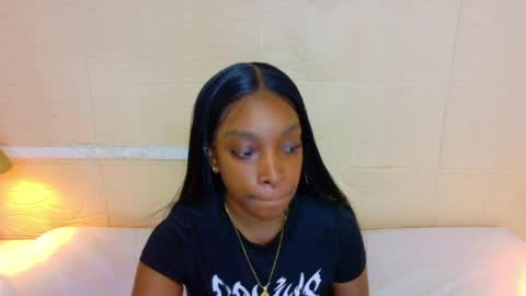 Snapshot of shamira_moore chatting on 11, 5, 2026 Catalina online show from 11, 5, 2026