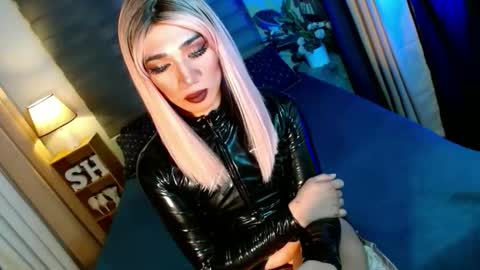 MISS SHANE online show from 25, 11, 2025