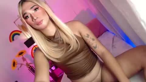 Snapshot of shane_hugexx chatting on 12, 5, 2026 MISS SHANE online show from 12, 5, 2026
