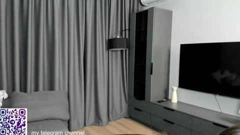 me name is Mia online show from 5, 1, 2026