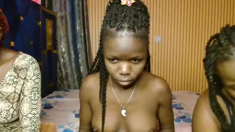 Snapshot of shaniz_shallet chatting on 16, 11, 2025 Shaniz online show from 16, 11, 2025