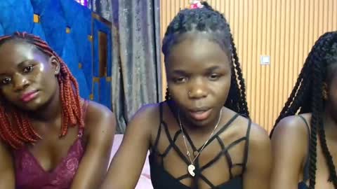 Snapshot of shaniz_shallet chatting on 23, 11, 2025 Shaniz online show from 23, 11, 2025