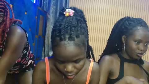 Snapshot of shaniz_shallet chatting on 26, 11, 2025 Shaniz online show from 26, 11, 2025