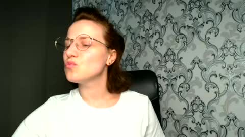 Snapshot of shannen_sweet chatting on 15, 6, 2026 Shannen online show from 15, 6, 2026