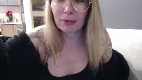 Shannon07 online show from 31, 12, 2024