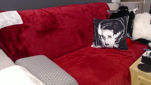 Shannon07 online show from 12, 2, 2025