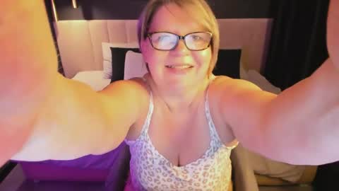 Snapshot of shannonshine chatting on 20, 5, 2026 Shannon online show from 20, 5, 2026