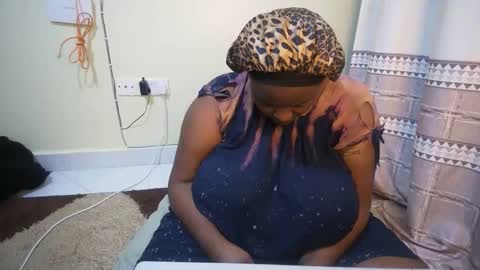 Snapshot of shanny_123 chatting on 12, 11, 2025 shanny_123 online show from 12, 11, 2025