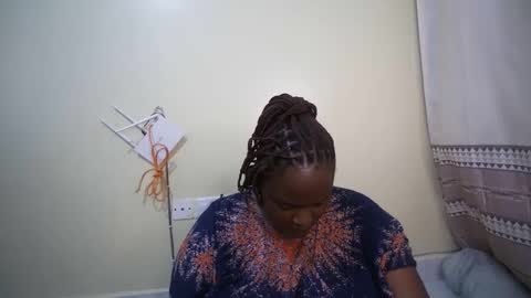 Snapshot of shanny_123 chatting on 21, 11, 2025 shanny_123 online show from 21, 11, 2025