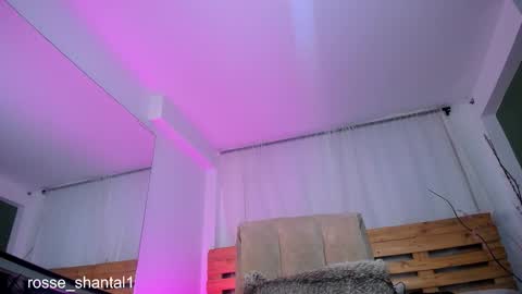 Shantal online show from 6, 3, 2026