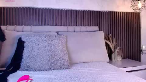 Snapshot of shanonclark chatting on 6, 2, 2026 SHANON online show from 6, 2, 2026