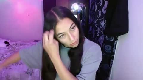 Snapshot of shantal_d01 chatting on 10, 9, 2025 shantal_d01 online show from 10, 9, 2025