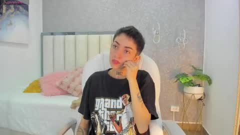 Snapshot of shantal_thompson21 chatting on 9, 5, 2026 Shantal online show from 9, 5, 2026