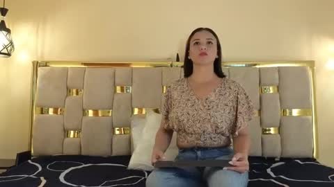 Snapshot of shantall_05 chatting on 13, 10, 2025 shantall 05 online show from 13, 10, 2025