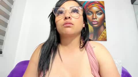 Snapshot of shantall_8 chatting on 10, 2, 2025 karol online show from 10, 2, 2025