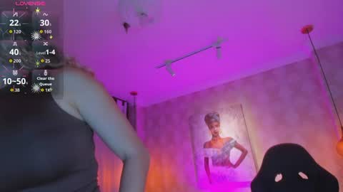 Snapshot of shantalll__ chatting on 17, 7, 2026 Shantal online show from 17, 7, 2026