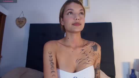 shantallvegga1 online show from 19, 12, 2025