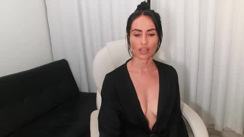 Snapshot of shantalxxx67 chatting on 21, 2, 2025 shantal online show from 21, 2, 2025