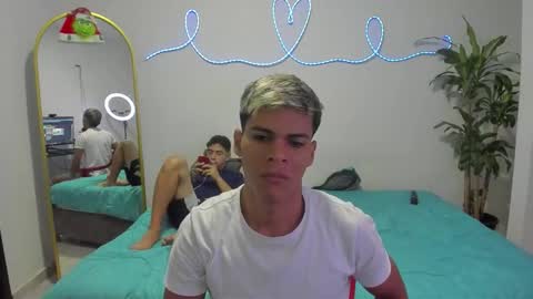 shark_boy21 online show from 20, 12, 2025