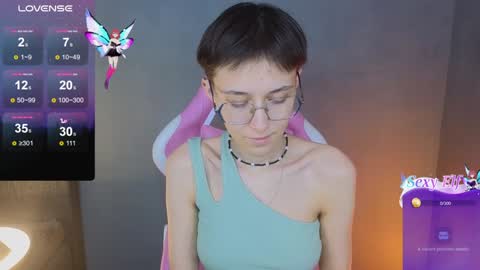 Snapshot of sharli_rose chatting on 12, 12, 2024 Sharli online show from 12, 12, 2024