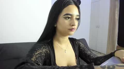 Sharlot07 online show from 17, 12, 2024