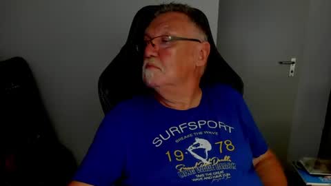 sharlots_pet online show from 5, 8, 2026