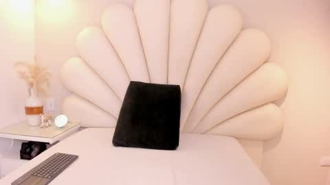 Snapshot of sharon__fire chatting on 25, 4, 2026 sharon fire online show from 25, 4, 2026
