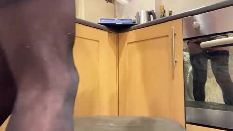 Snapshot of sharon_the_tranny chatting on 26, 1, 2025 Watch me shave my pussy online show from 26, 1, 2025