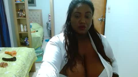 sharonevans1 online show from 22, 11, 2025