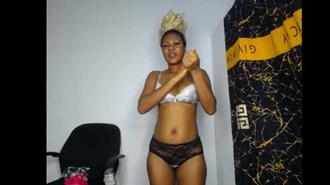 Snapshot of sharonlove8 chatting on 4, 7, 2026 sharon online show from 4, 7, 2026