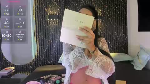 SHARON TAYLOR online show from 27, 10, 2025