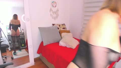 Snapshot of sharonvelvet chatting on 7, 1, 2025 Sharon online show from 7, 1, 2025