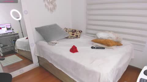 Snapshot of sharonvelvet chatting on 4, 2, 2025 Sharon online show from 4, 2, 2025