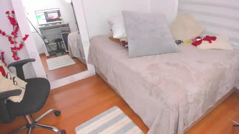 Snapshot of sharonvelvet chatting on 8, 3, 2025 Sharon online show from 8, 3, 2025