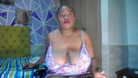 Snapshot of sharonx_morex chatting on 12, 4, 2026 sharonx_morex online show from 12, 4, 2026