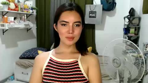 Snapshot of shasha_carreon chatting on 13, 11, 2025 shasha online show from 13, 11, 2025