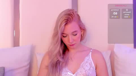 Shantall online show from 6, 3, 2025