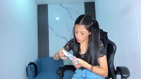 Snapshot of shaunadream chatting on 25, 9, 2025 Lady Shauna online show from 25, 9, 2025