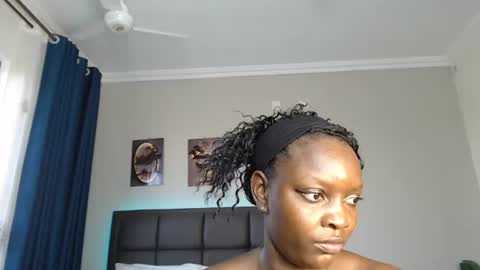 Snapshot of shayne_akinyi chatting on 23, 7, 2026 Shayne online show from 23, 7, 2026