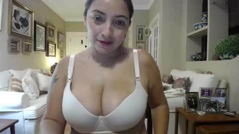 Snapshot of shayrahotss chatting on 13, 7, 2026 shayra online show from 13, 7, 2026