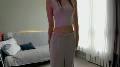 Snapshot of she_angell chatting on 1, 6, 2026 Anny online show from 1, 6, 2026