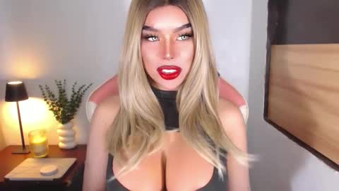 sheenafrost online show from 4, 4, 2026