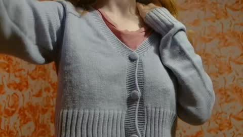 Snapshot of shelikessoymilk chatting on 13, 12, 2024 Erika online show from 13, 12, 2024