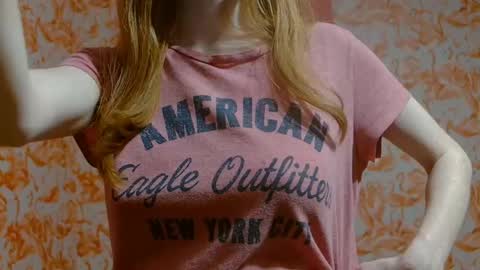 Snapshot of shelikessoymilk chatting on 14, 12, 2024 Erika online show from 14, 12, 2024