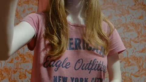 Snapshot of shelikessoymilk chatting on 16, 12, 2024 Erika online show from 16, 12, 2024