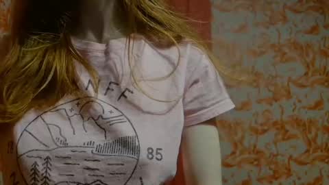 Snapshot of shelikessoymilk chatting on 25, 12, 2024 Erika online show from 25, 12, 2024