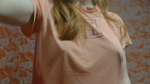 Snapshot of shelikessoymilk chatting on 5, 2, 2025 Erika online show from 5, 2, 2025