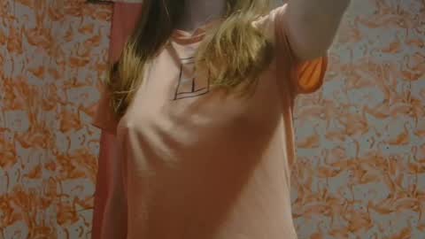 Snapshot of shelikessoymilk chatting on 6, 2, 2025 Erika online show from 6, 2, 2025