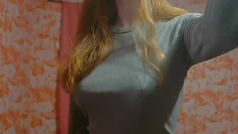 Snapshot of shelikessoymilk chatting on 14, 2, 2025 Erika online show from 14, 2, 2025